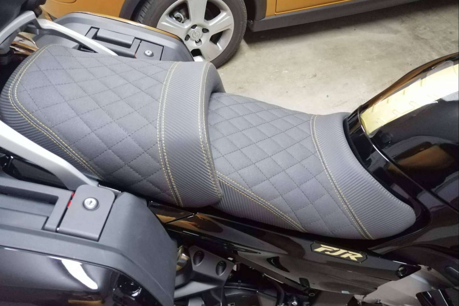 ¿Dónde tapizar asiento moto? JM-Fundas