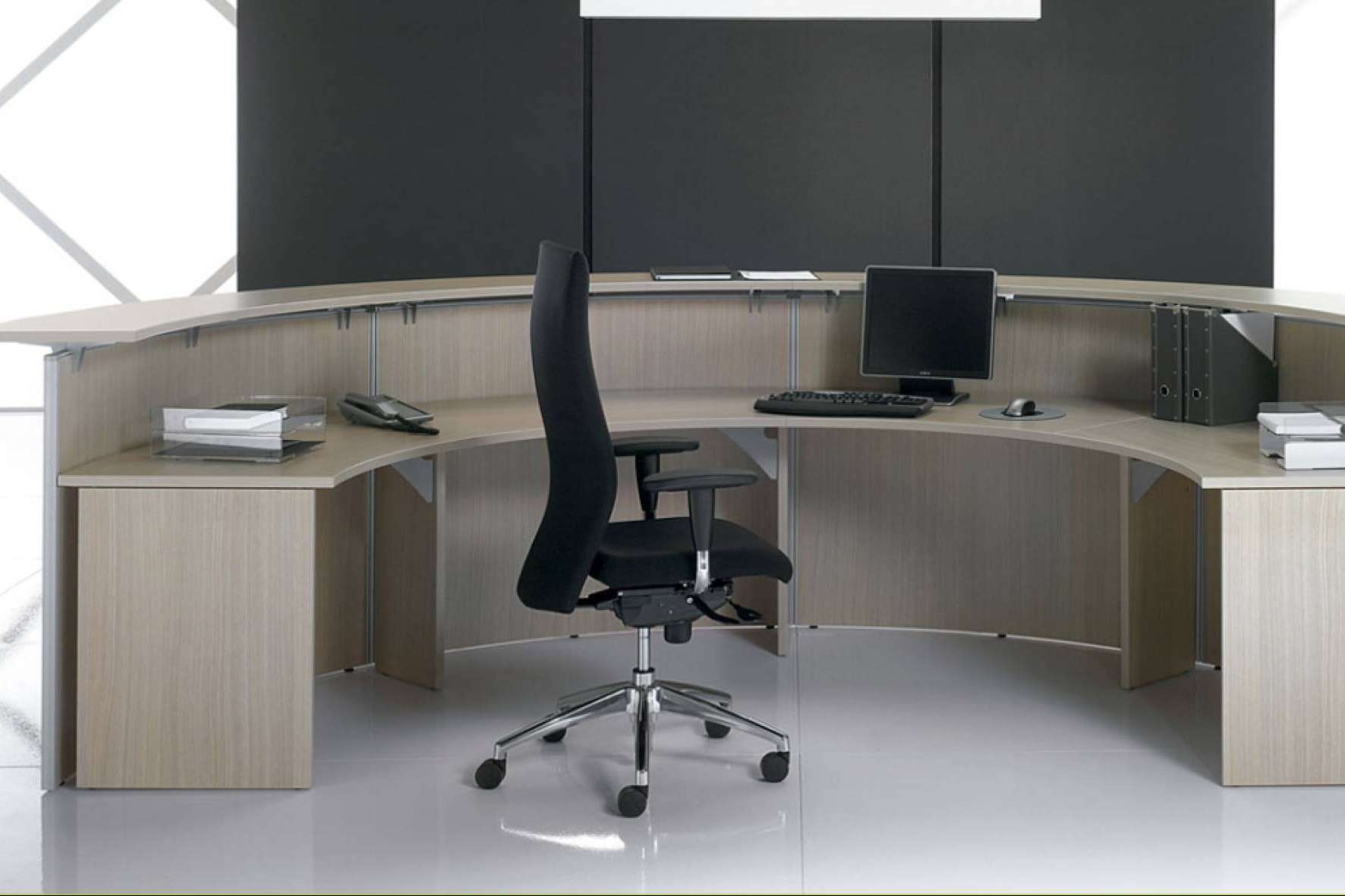 La extensa oferta en mobiliario para recepción de OfficeDeco