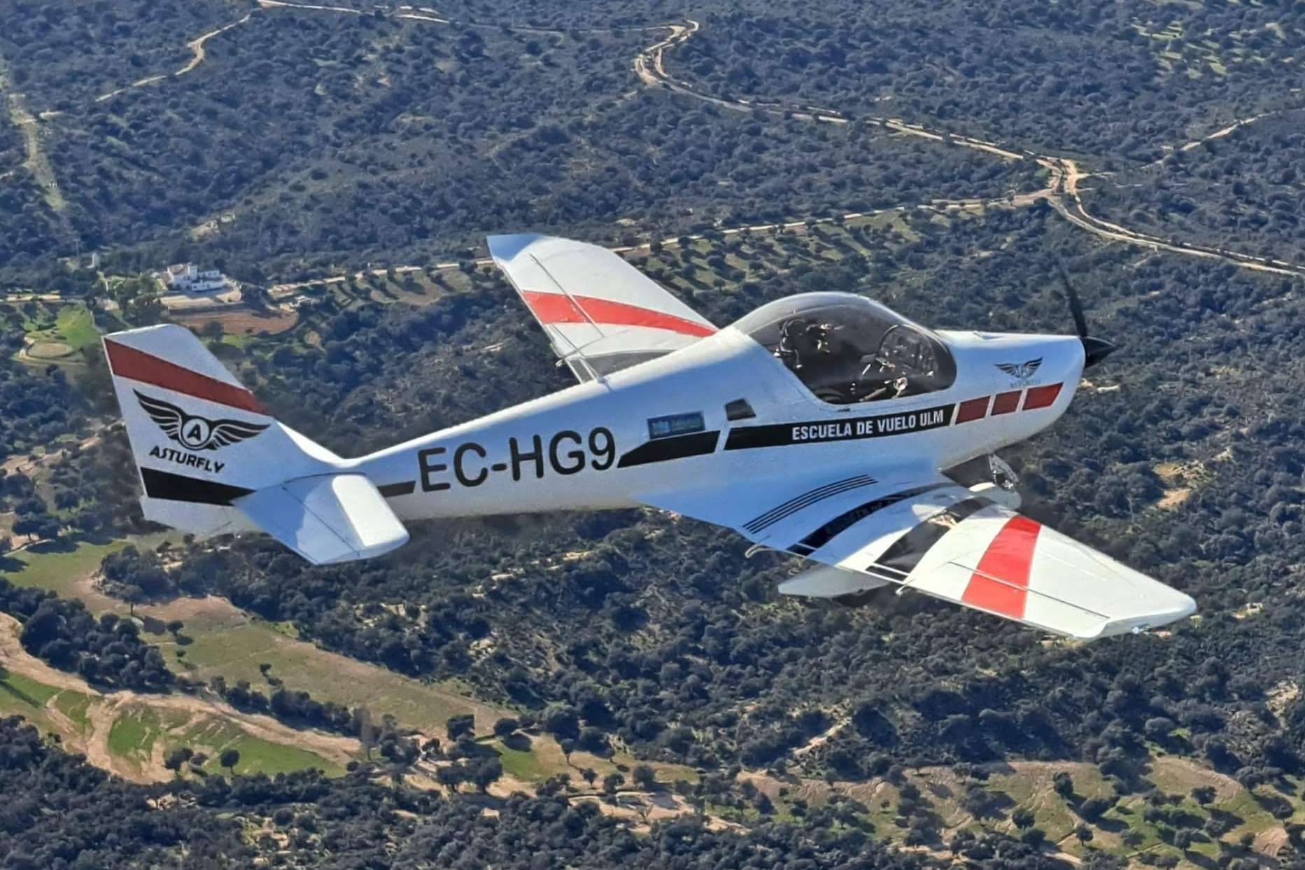 'Las 5 reglas no escritas de la aviación ligera', por la escuela de vuelo Asturfly