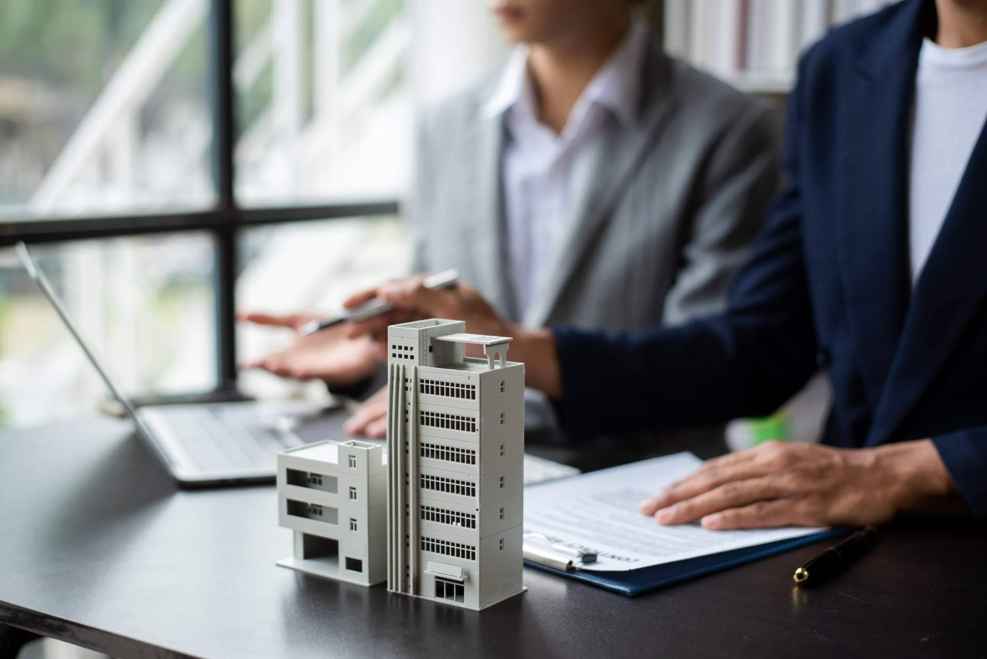 Servicios de la inmobiliaria online Inmoversion con sede en Madrid