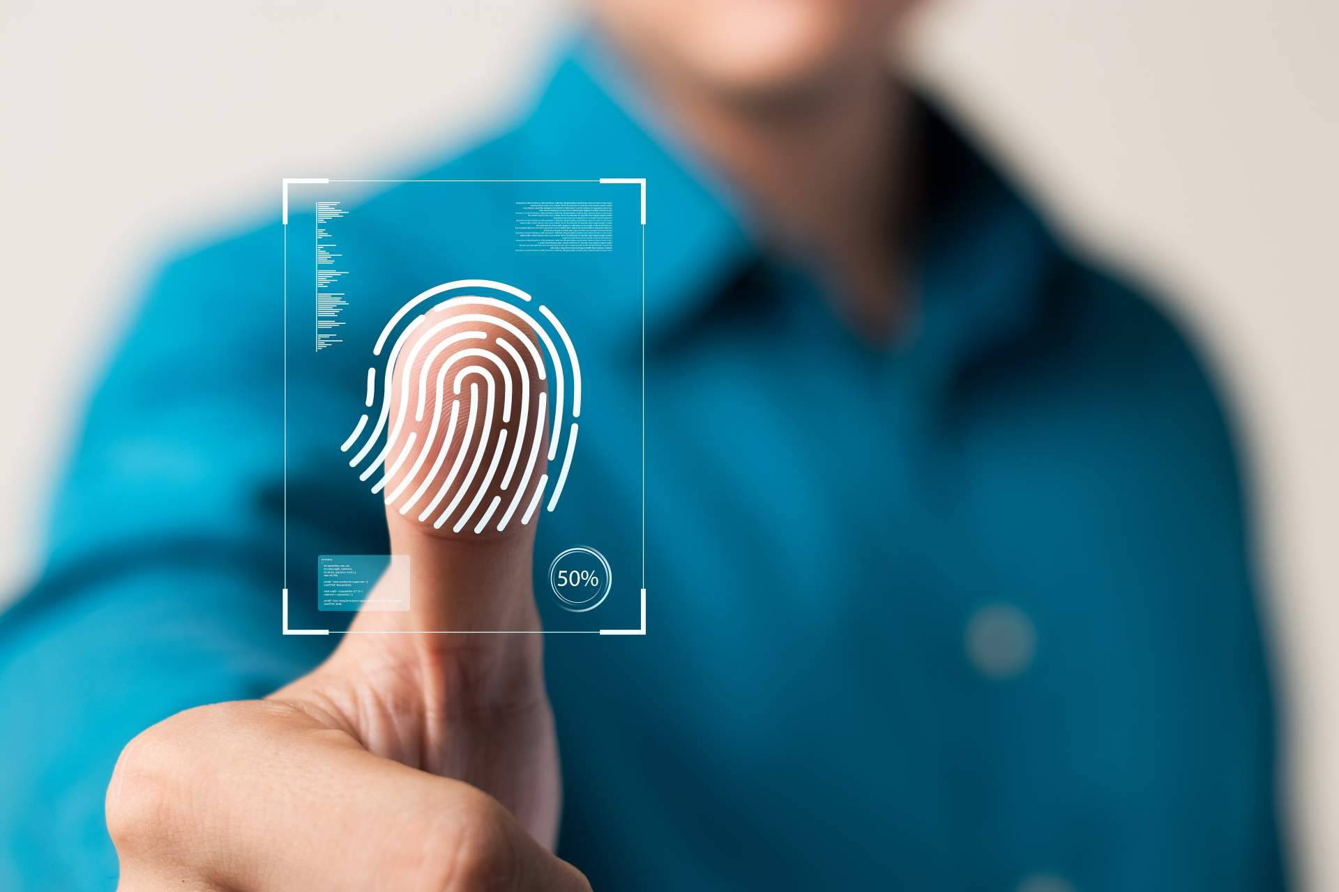 HRLOG explica todo lo que se debe tener en cuenta sobre limitaciones al fichaje con biometría