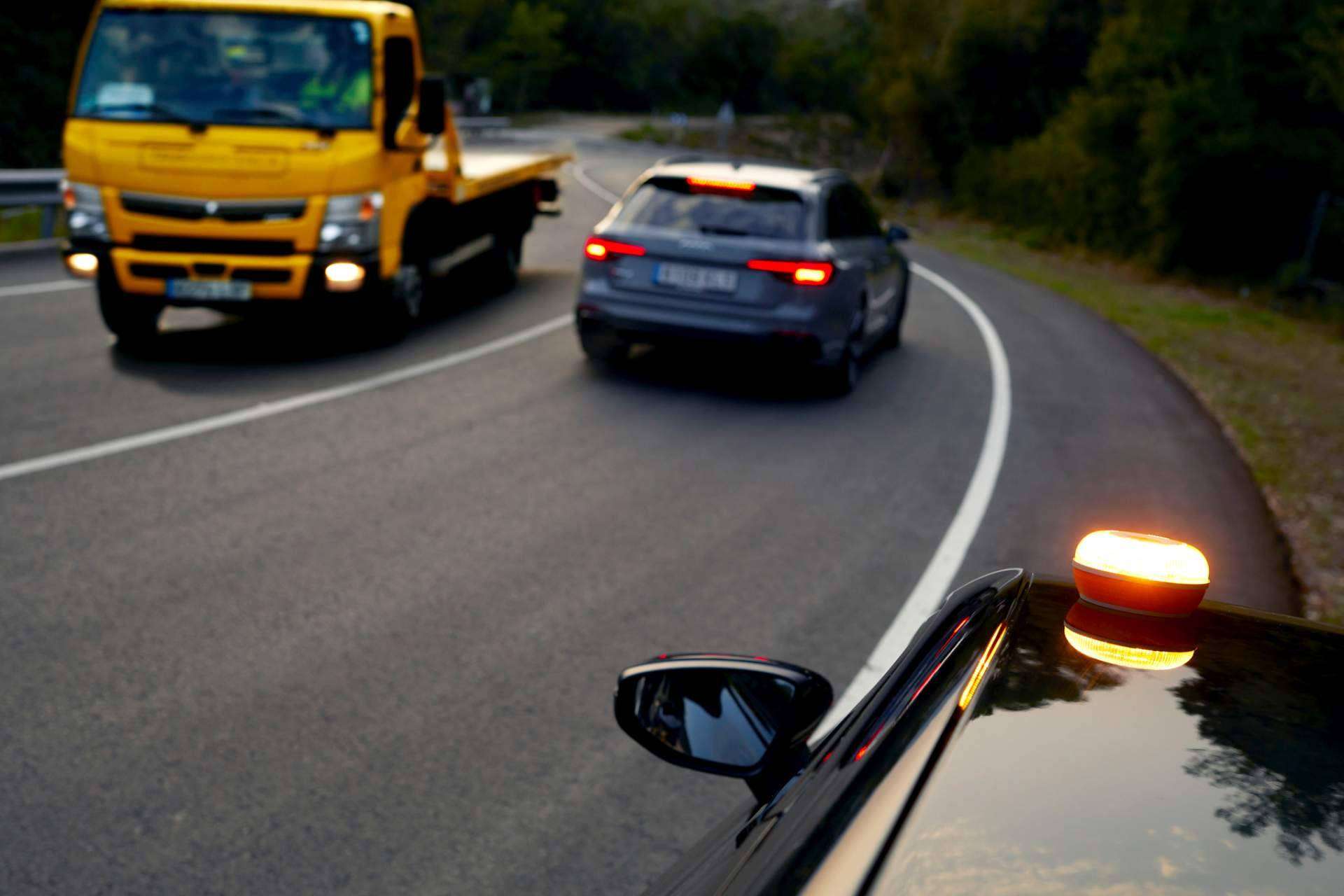 La conectividad avanzada de FlashLED redefine el concepto de seguridad vial en carretera