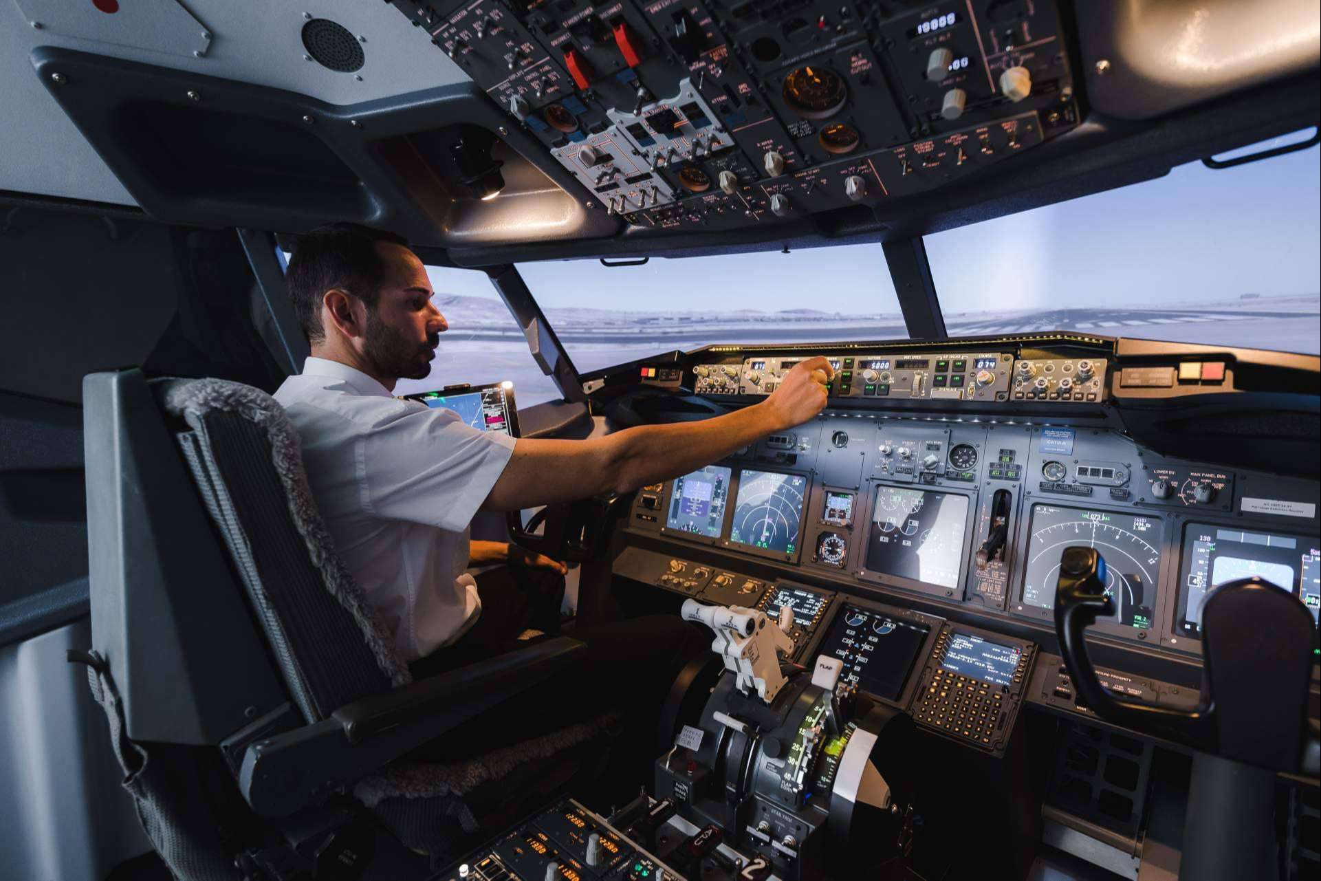Pilotos y técnicos de mantenimiento aeronáutico eligen Canarias para hacer carrera en el sector