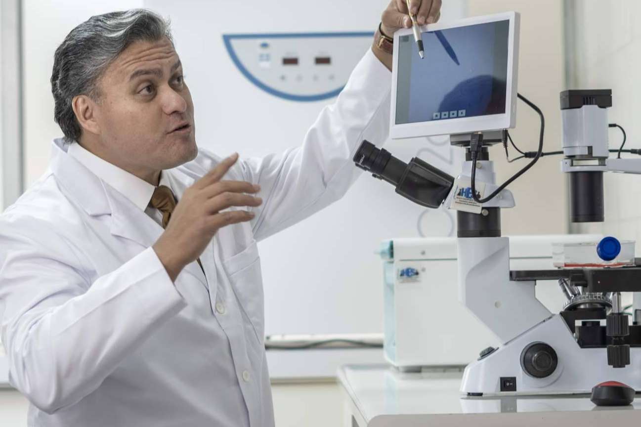 Tres de las principales razones del fracaso en el tratamiento contra el cáncer, explicadas por el Dr. Ramón Gutiérrez