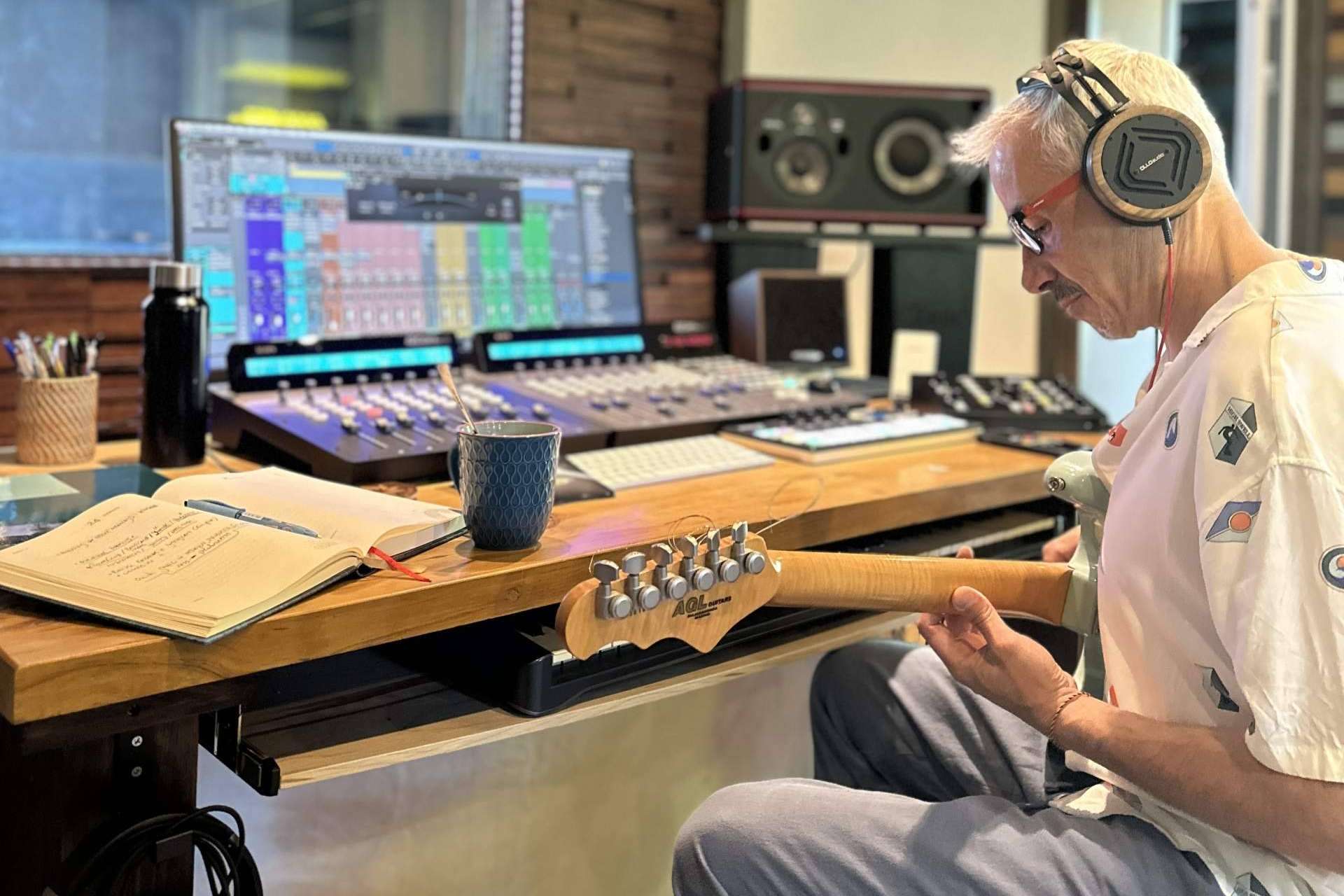 El nuevo single del productor Marcos Bayón enfatiza su pasión por la composición musical para cine