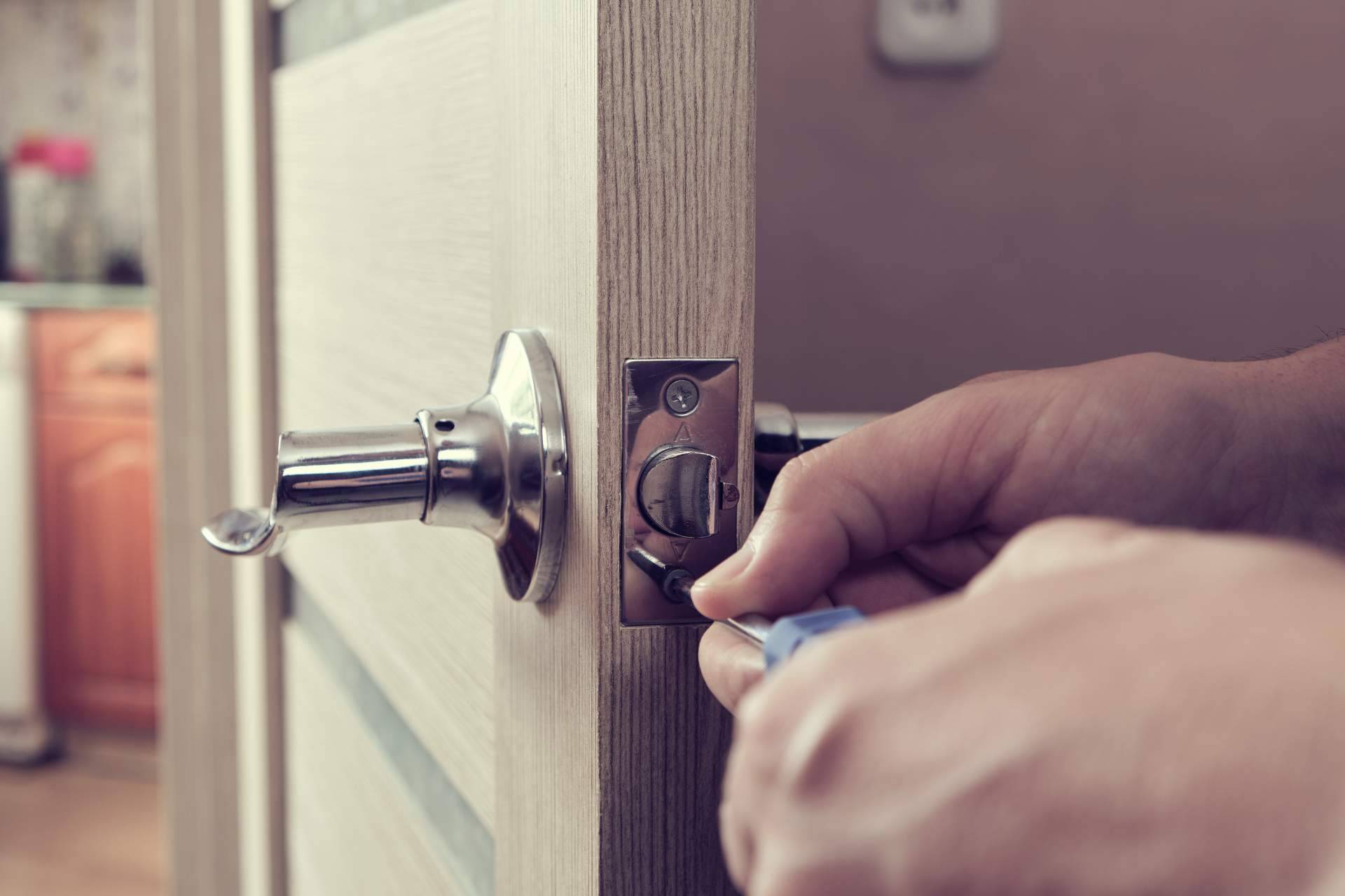 Misterkey24h, los cerrajeros de Almería disponibles las 24 horas del día
