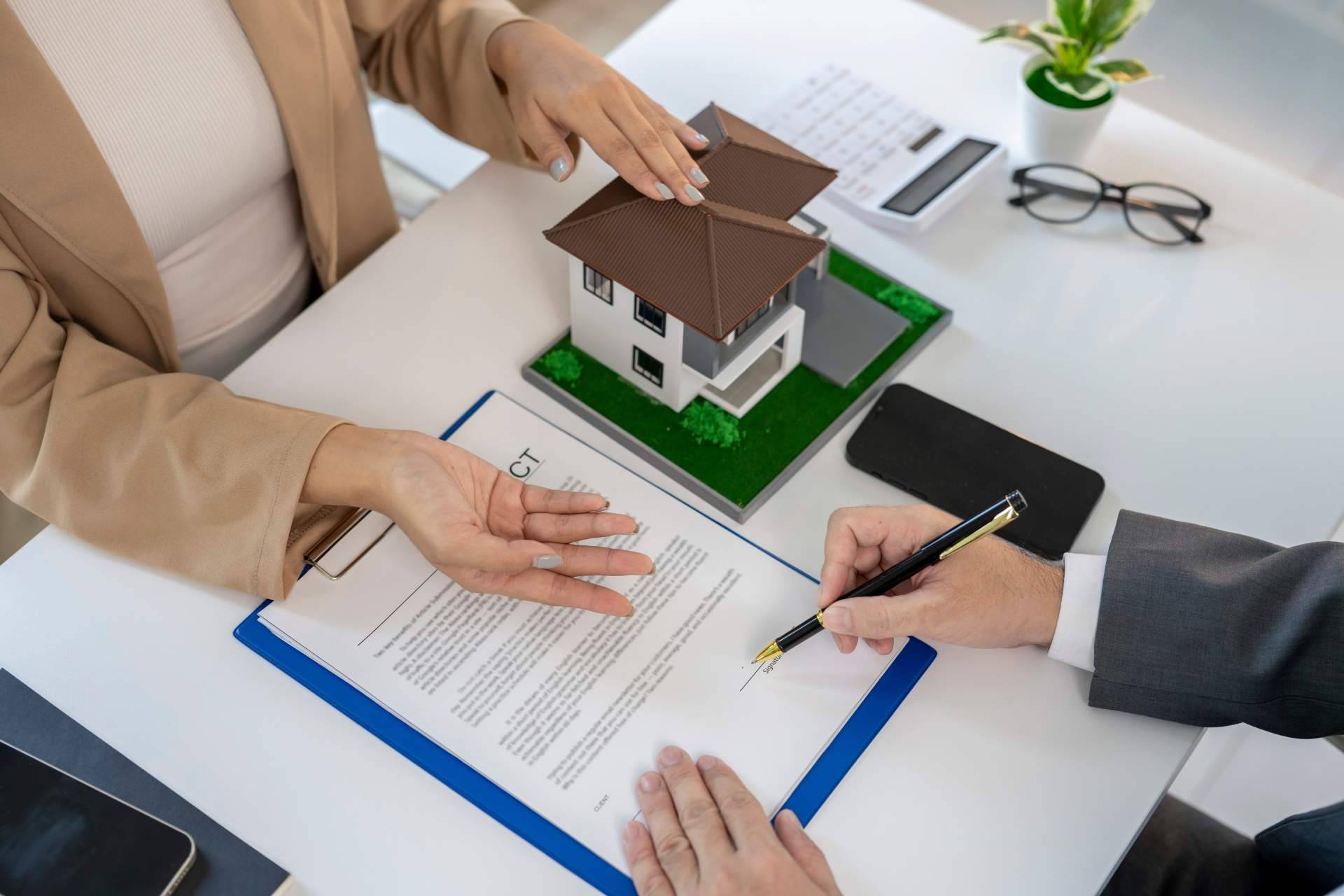 Gestión integral en compra, venta y alquiler de inmuebles en Parla con Jacqueline Álvarez Servicios Inmobiliarios