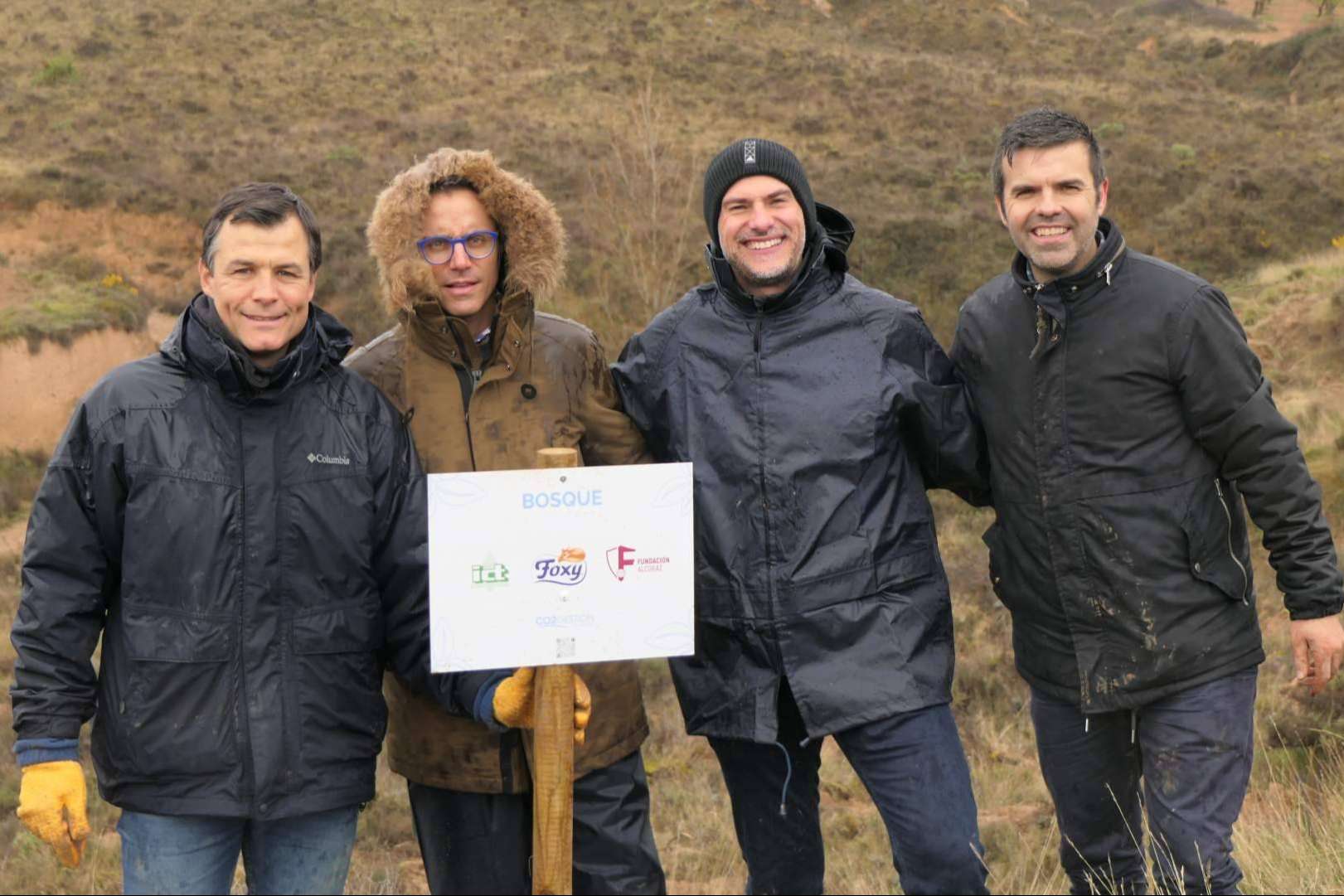 Foxy y la Fundación Alcoraz consolidan su compromiso ambiental con su 12º bosque en La Rioja