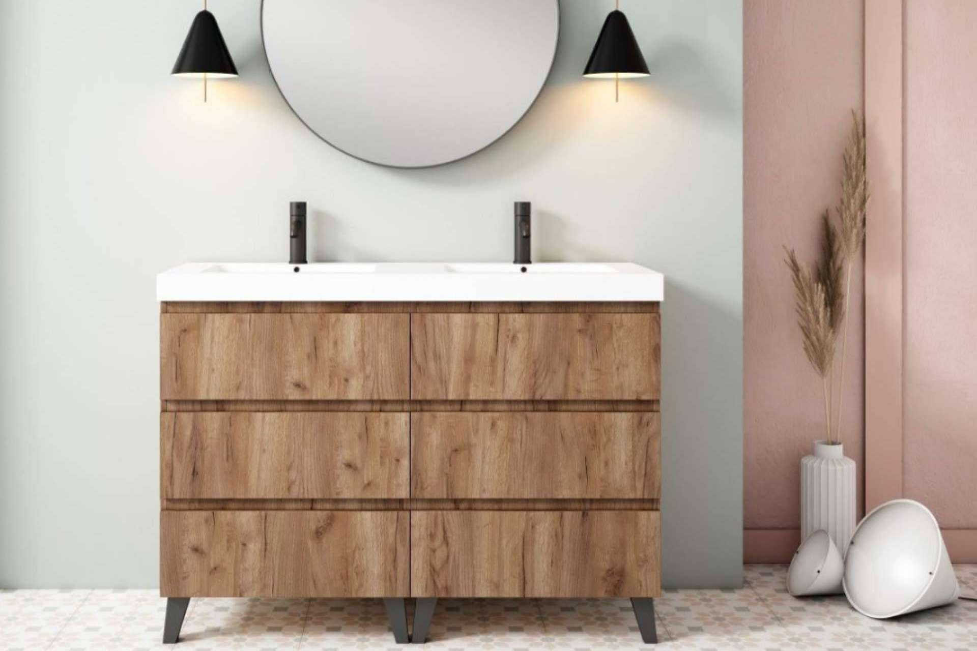 Convertir un baño en un santuario de organización; la magia de los muebles al suelo