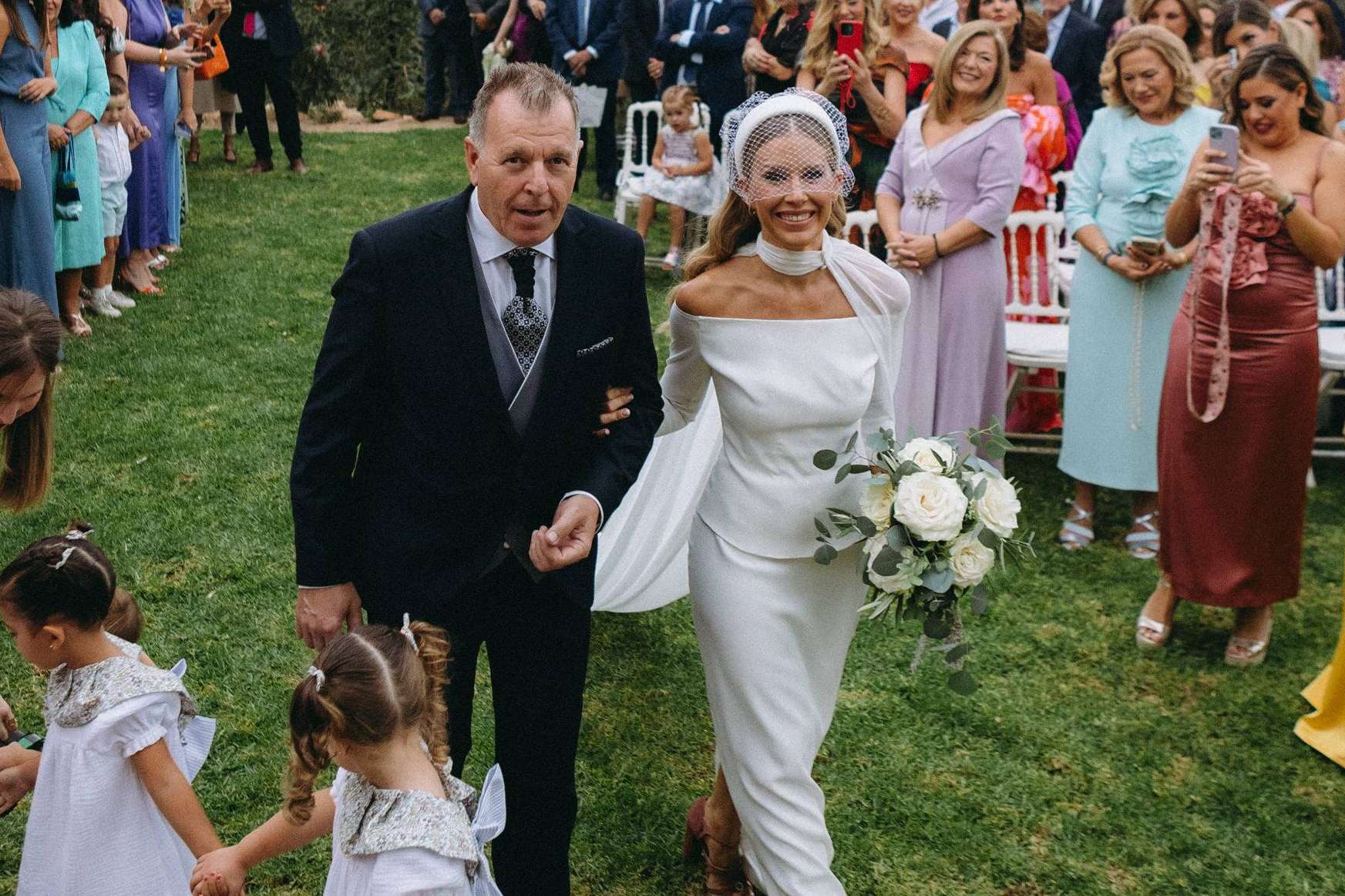 Bodas con niños; el eterno debate y cómo gestionarlo según los expertos