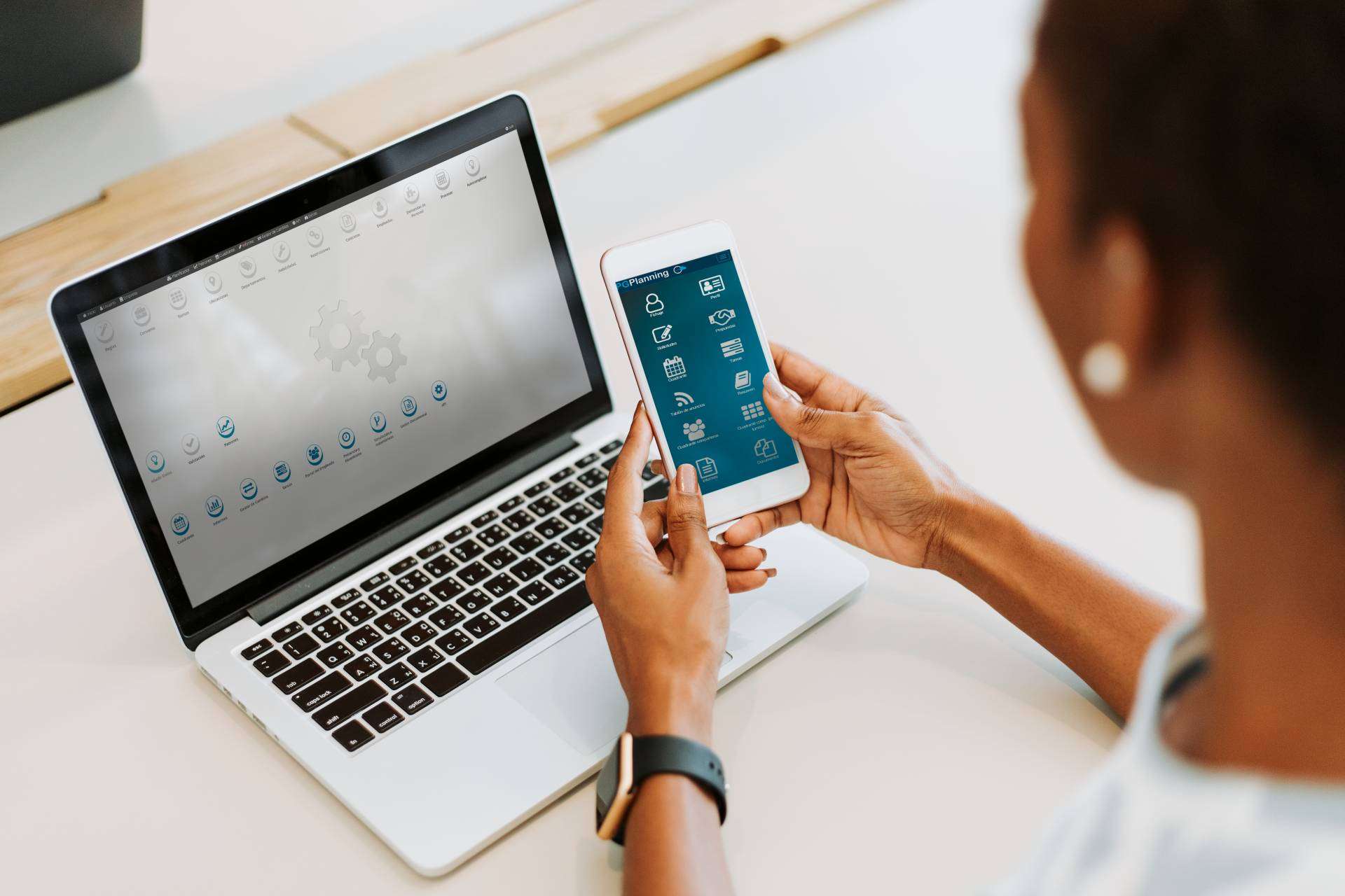 ¿Qué ha de tener una APP de control horario eficaz en RRHH?
