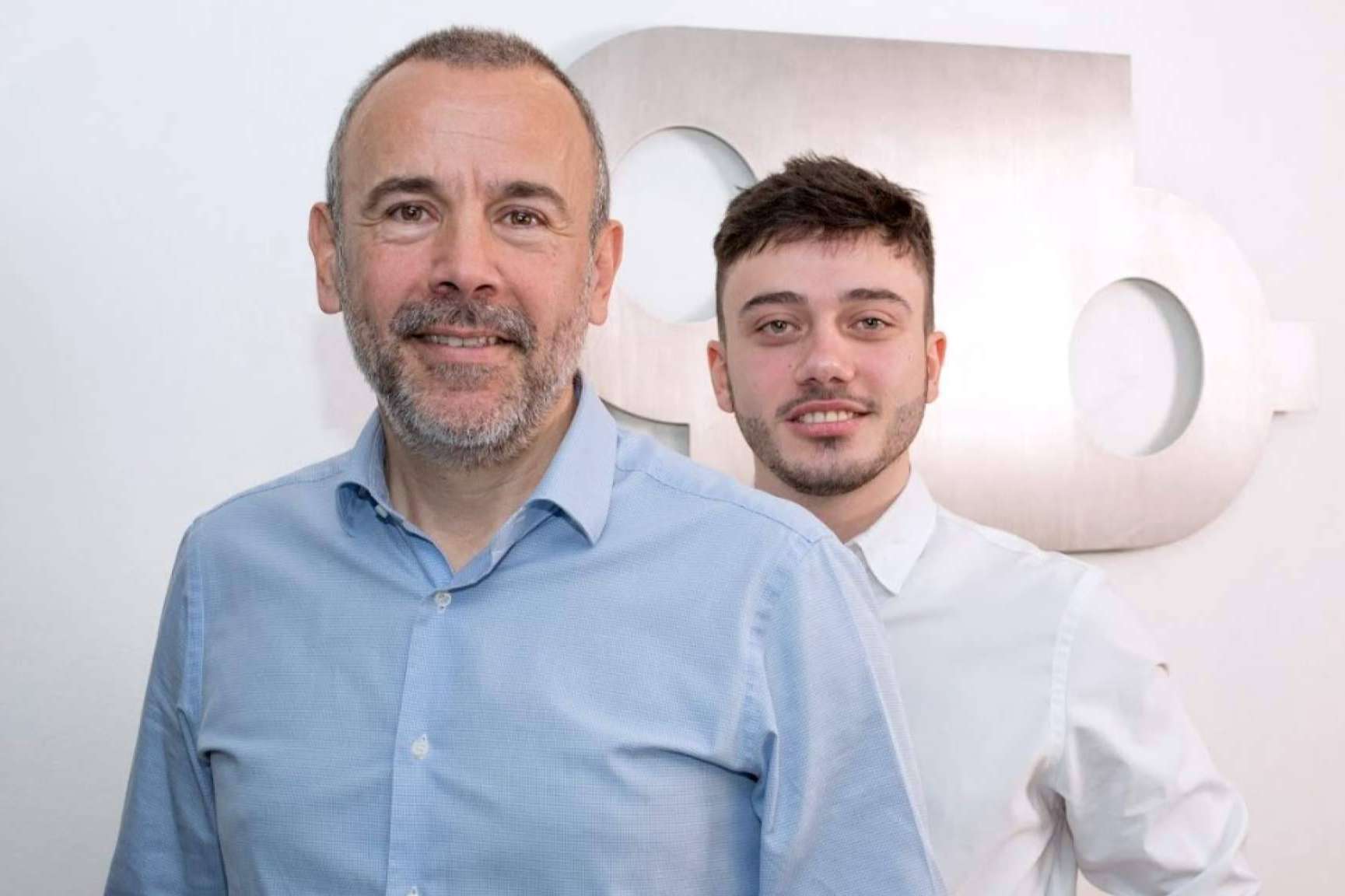 Una joven obtiene más de 24.000 € tras ser embestida de camino al trabajo por un autobús fuera de servicio