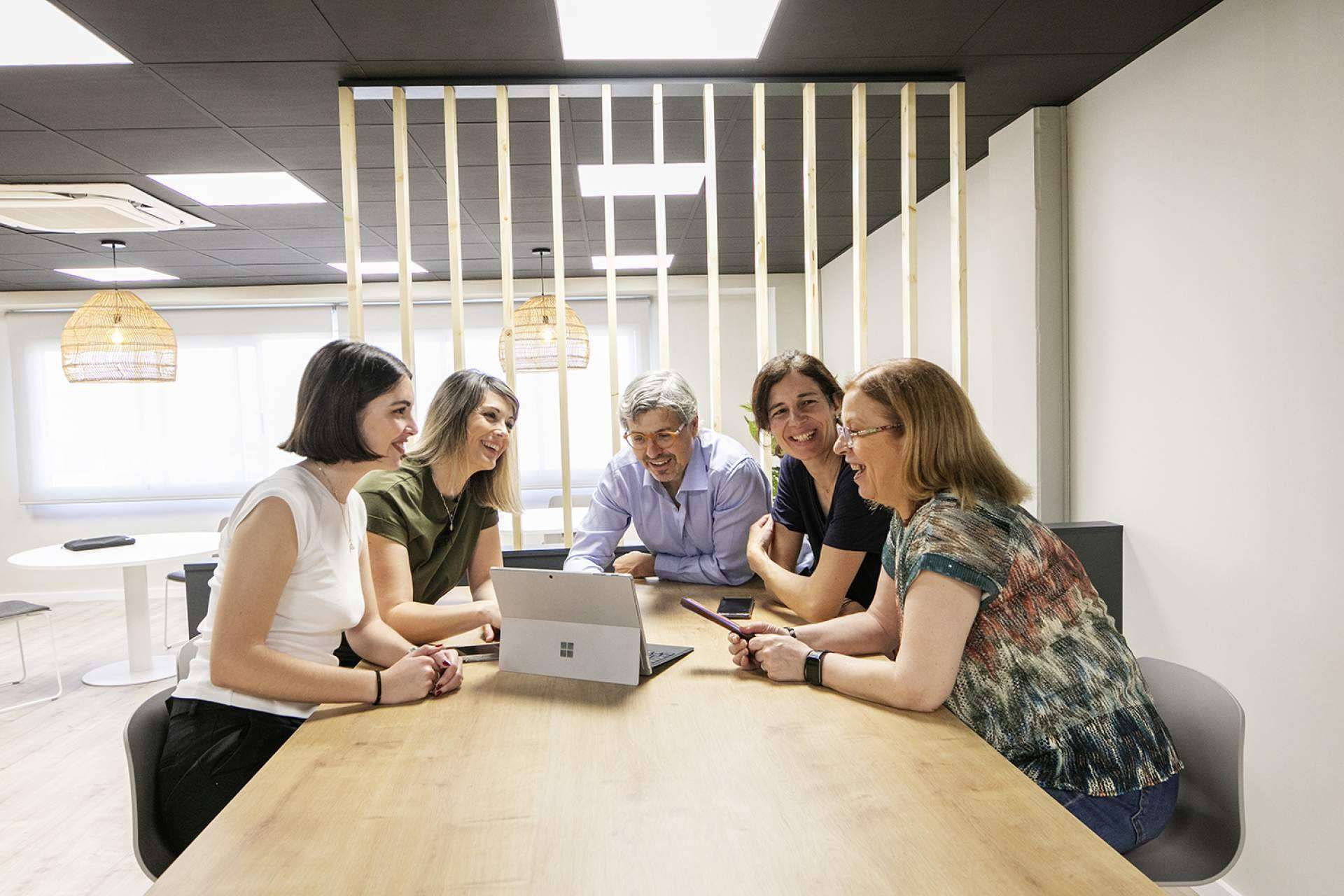 La flexibilidad, la tecnología y el teletrabajo se consolidan como pilares del trabajo en oficina