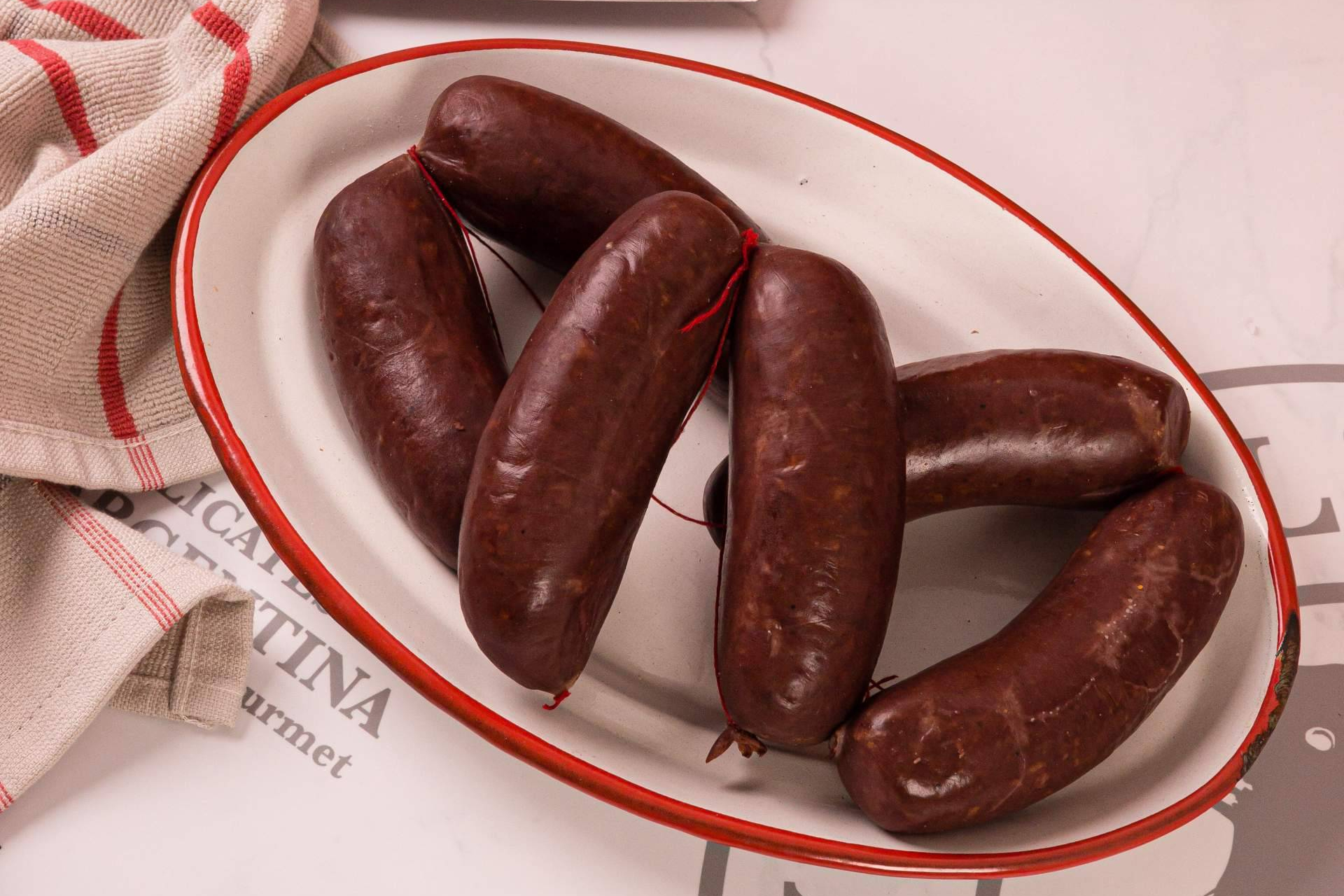 Delicatessen Argentina amplía su oferta con chorizos y morcillas tradicionales para los amantes de la parrilla
