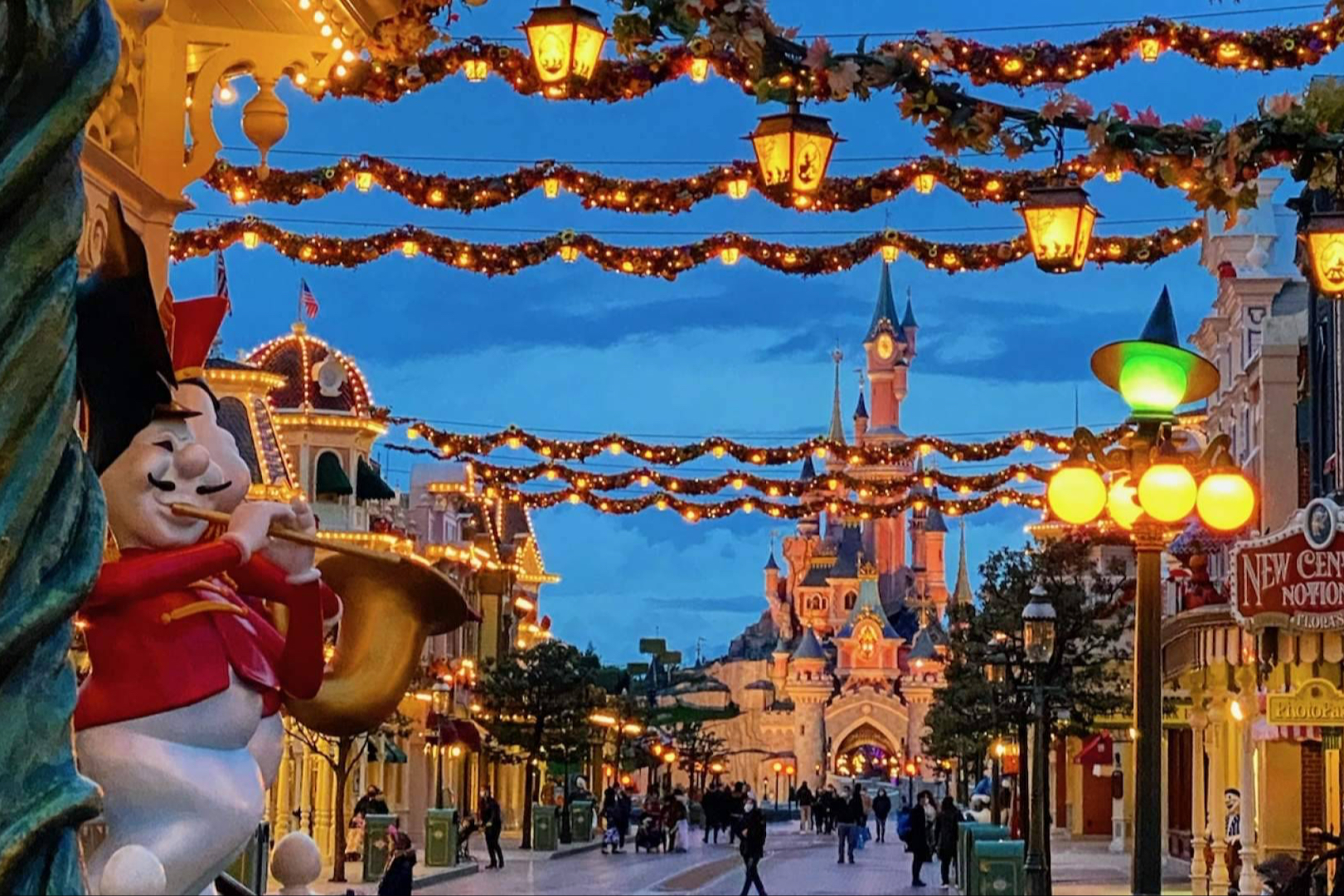 ParqueTemático.net presenta la guía para planificar la mejor visita a Disneyland Paris