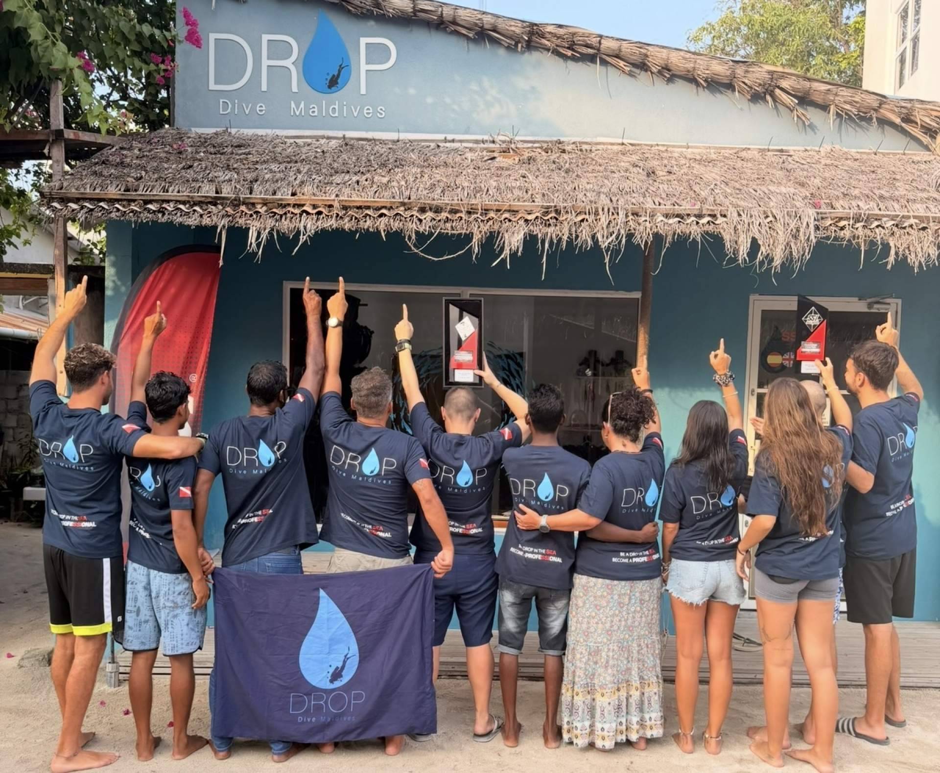 Drop Dive Maldives , catalogado como el centro de buceo número 1 en Maldivas