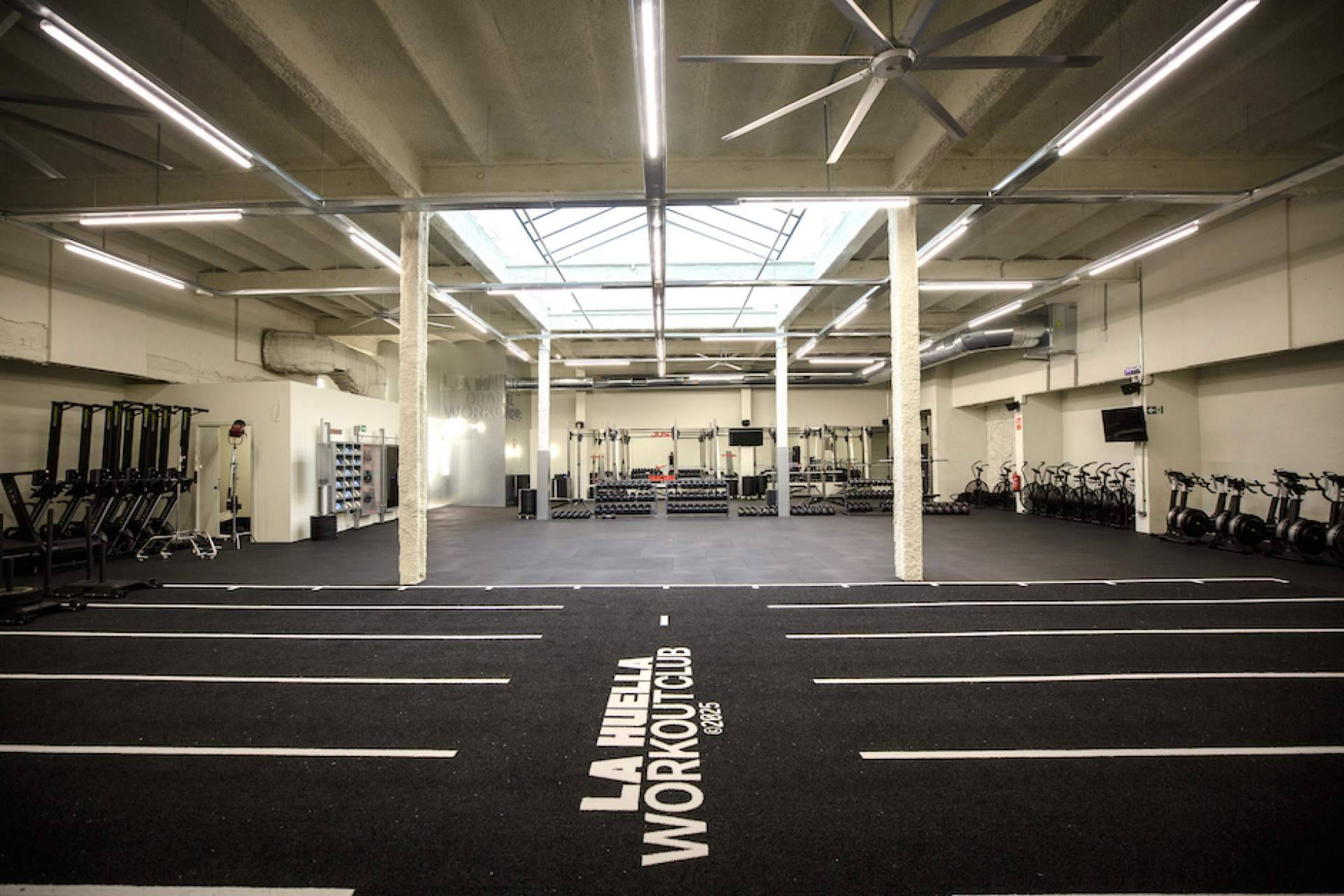 El auge del entrenamiento grupal llega a Barcelona con la apertura del mayor Workout Club de La Huella