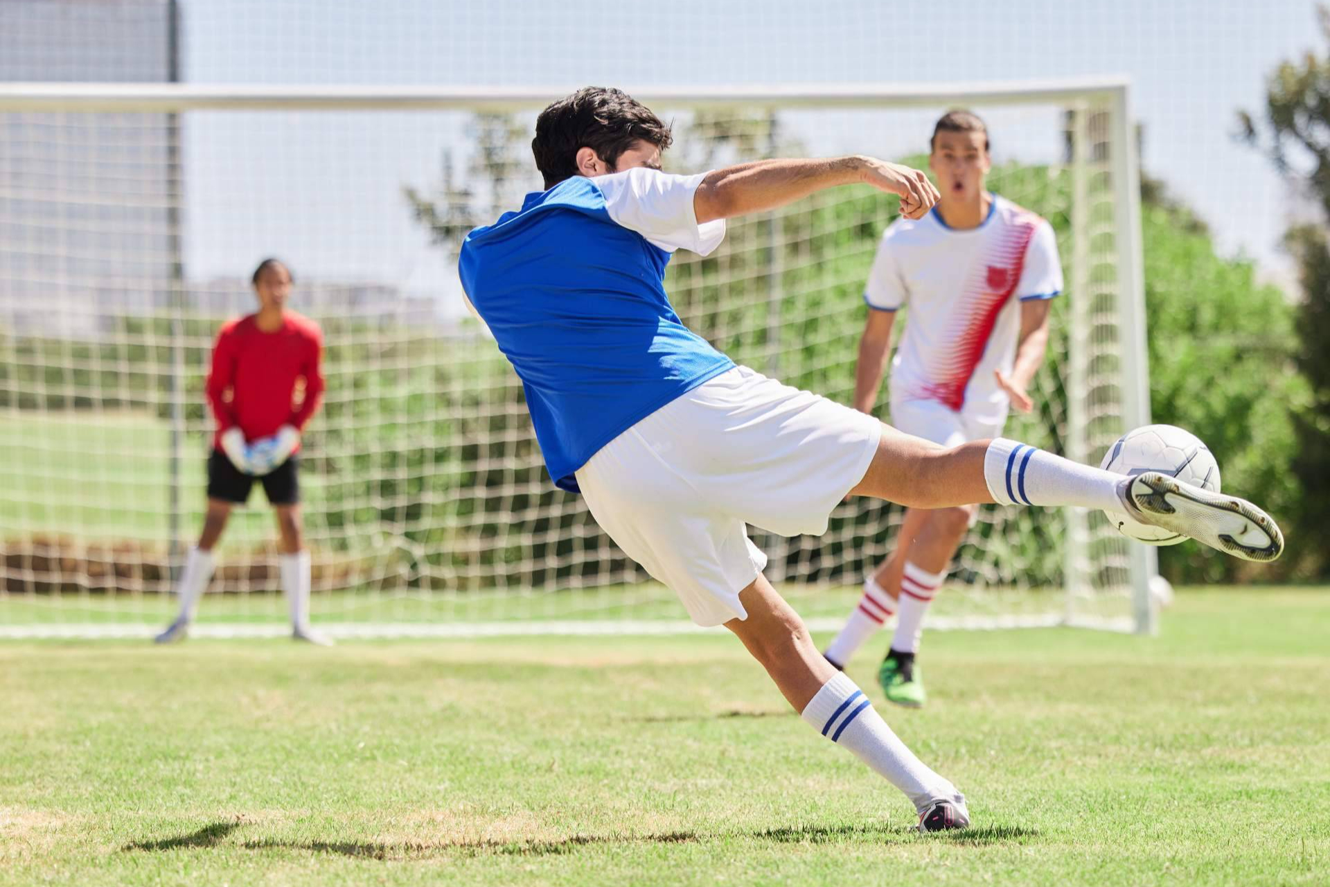 El C.D. Leganés y Deaquiparafuera lanzan las becas que pueden cambiar el futuro de los jóvenes en el fútbol