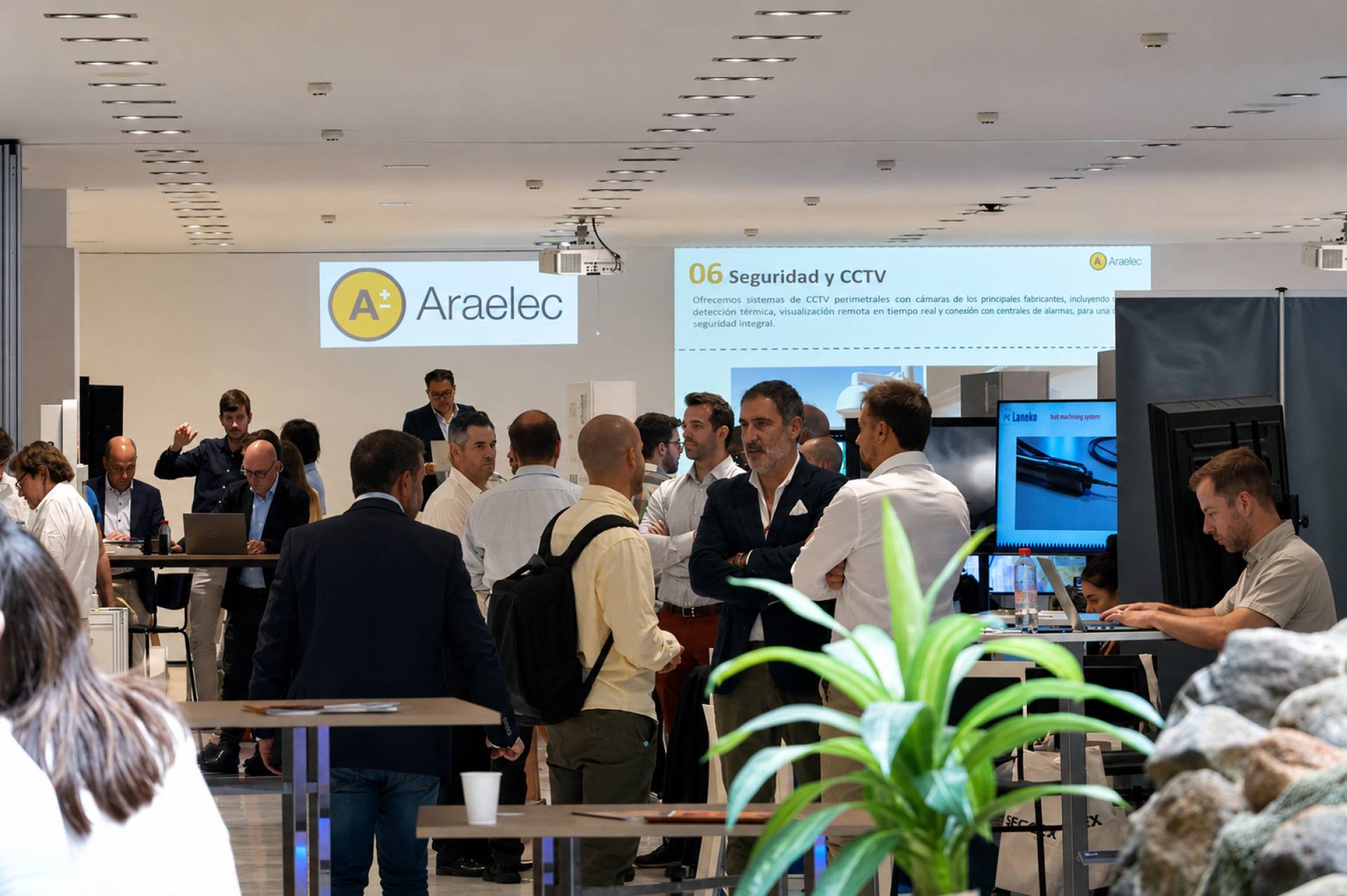 El sector del mantenimiento renovable responde en Sevilla a la llamada de AEMER