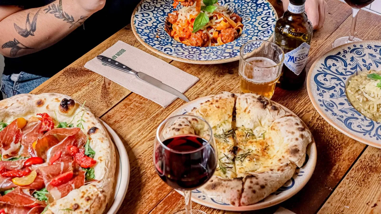 Planes de verano en el Born; dónde comer italiano después de recorrer el centro de Barcelona