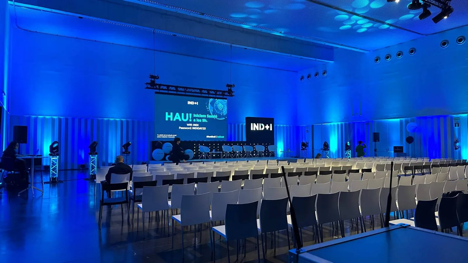 La producción técnica integral de un evento corporativo en Barcelona, explicada por el director de Live Team